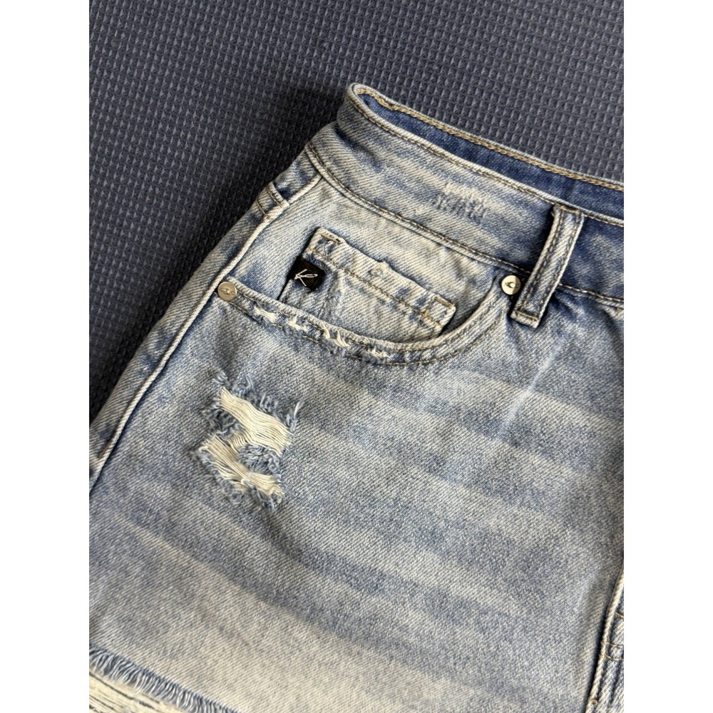 KanCan High Rise Distressed Denim Mom Shorts Women's Size 7/27 Light Wash NWT - Picture 5 of 12